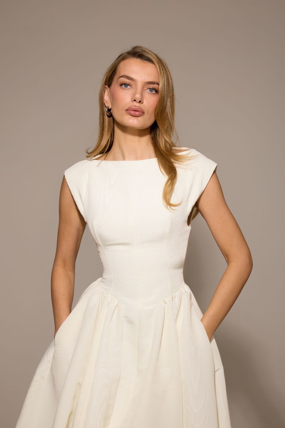 Debutante | Ivory Midi Dress