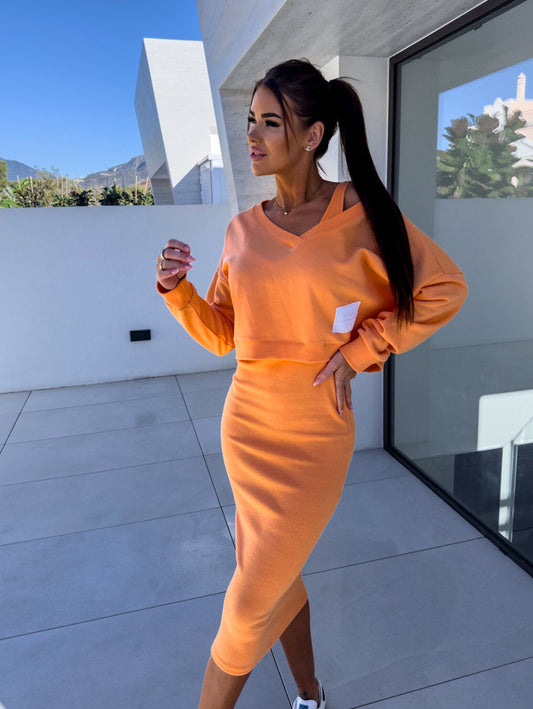 Lea Elegant Midi Dress